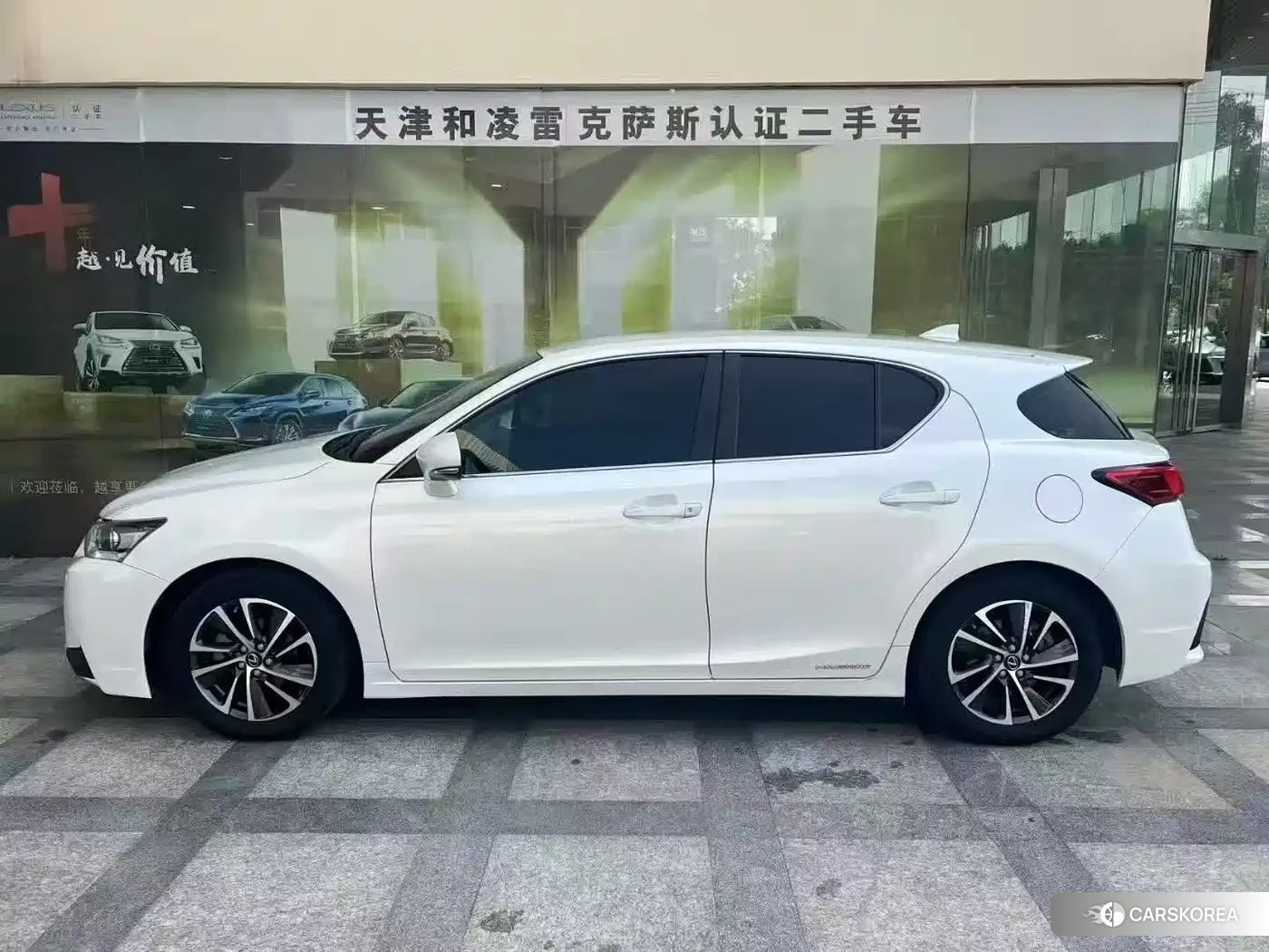 Lexus CT 2021 Белый из Китая, фото 3