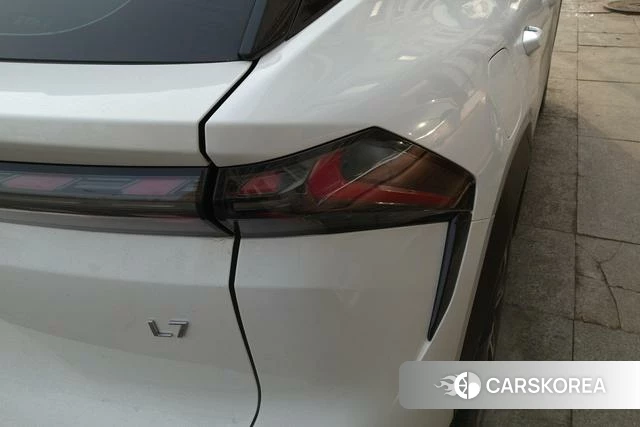 Geely Galaxy Galaxy L7 id 3907935 из Китая 10