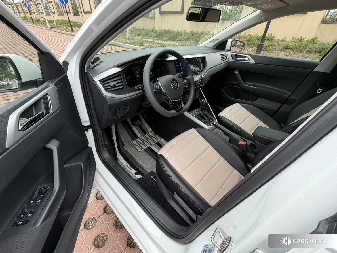 Volkswagen Polo id 4455367 из Китая 13