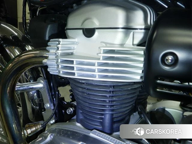 Engine photo