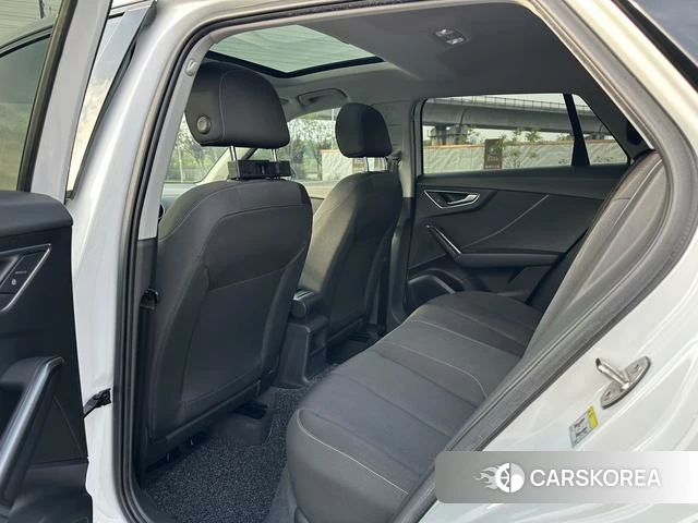 Audi Q2L id 4209864 из Китая 20