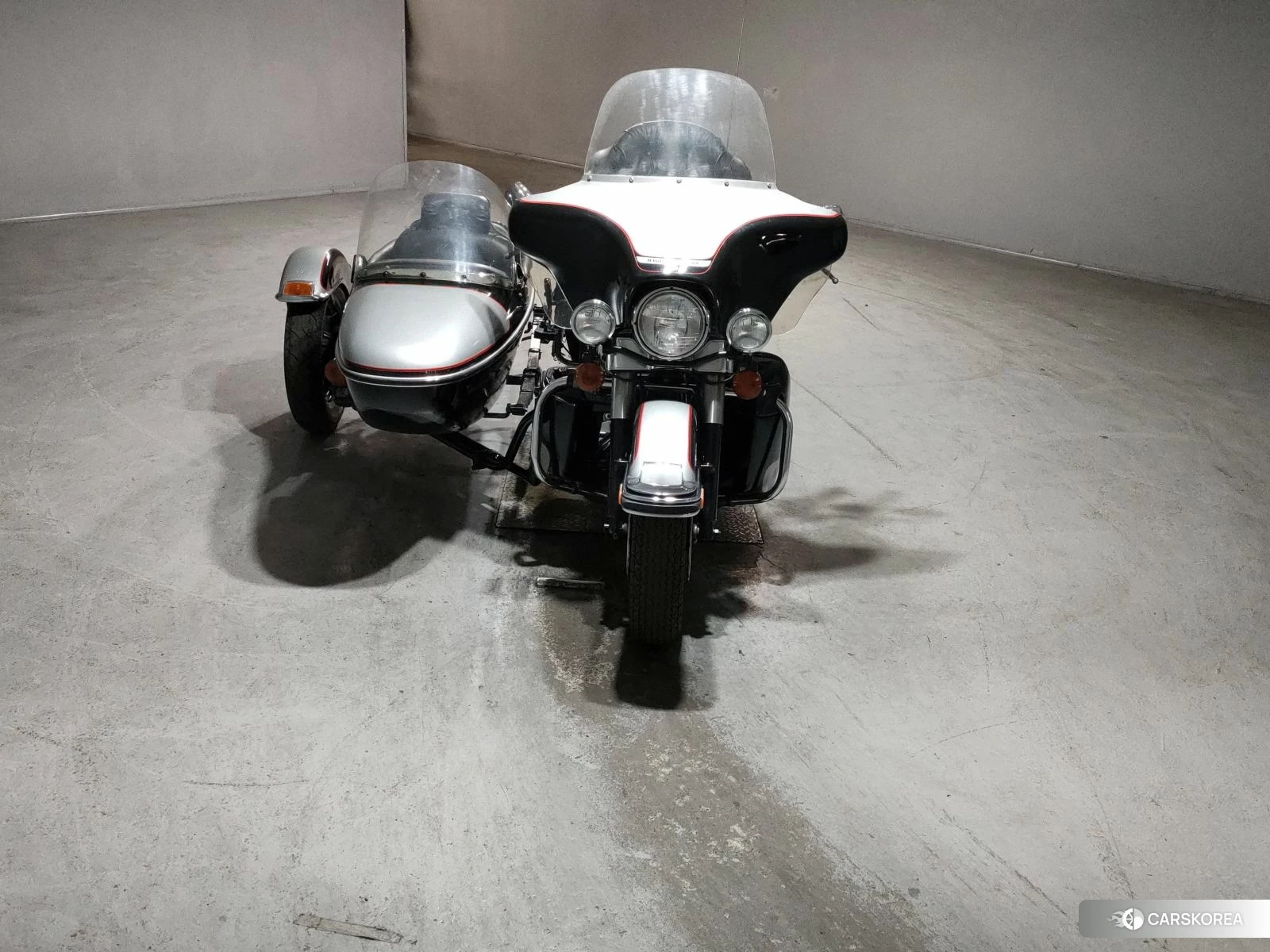 Проданный Harley-Davidson Electra Glide FLHTCU1340 TRIKE 2019 из Японии, фото 3
