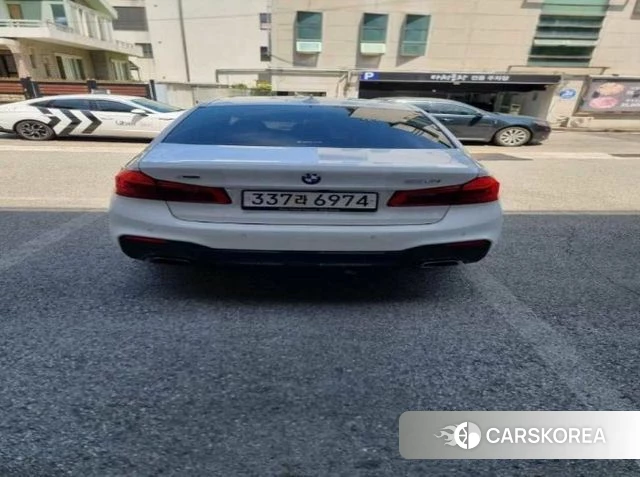 BMW 5 Series (G30) 2020 Белый из Кореи, фото 4