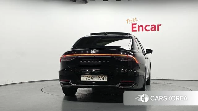 Hyundai The New Grandeur IG Hybrid id 4646229 из Кореи 23