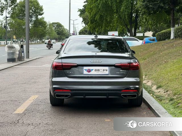 Audi A4L 2023 Темно-серый из Китая, фото 6