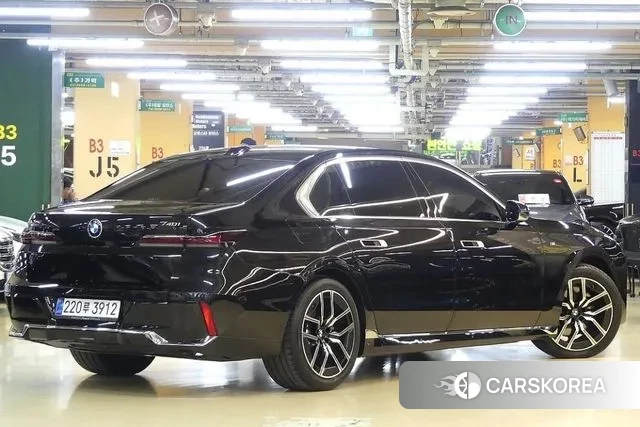 BMW 7 Series (G70) id 3327239 из Кореи 13