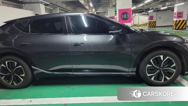 Kia EV6 2022 Серый из Кореи, фото 3