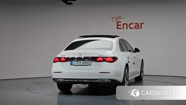 Mercedes-Benz E-Class W214 id 4266413 из Кореи 23