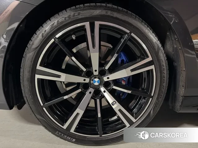 BMW 5 Series (G60) 2025 Черный из Кореи, фото 6