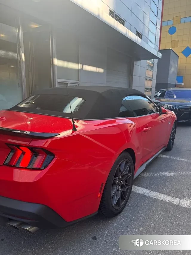 Ford Mustang 7th Generation 2025 Красный из Кореи, фото 3