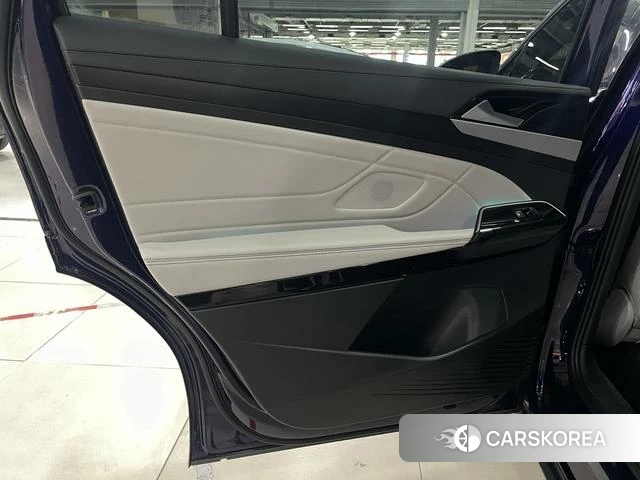Volkswagen ID.6 X id 4258312 из Китая 15