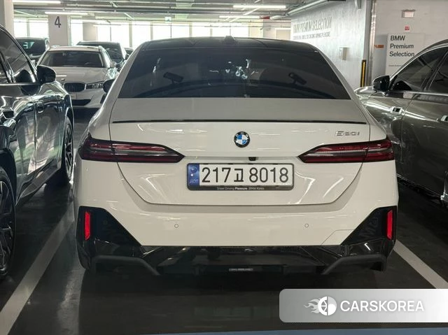 BMW 5 Series (G60) 2024 Белый из Кореи, фото 3