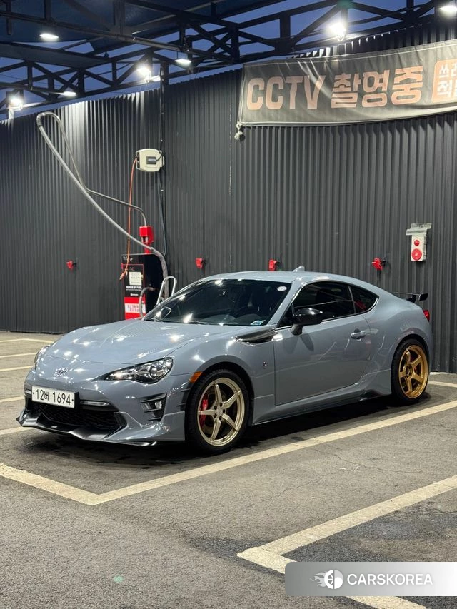 Toyota 86 2018 Серебристо-серый из Кореи, фото 4