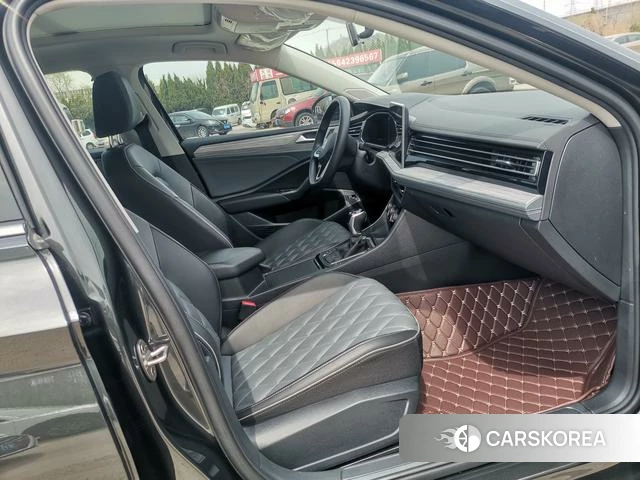 Volkswagen Sagitar 2023 Темно-серый из Китая, фото 3