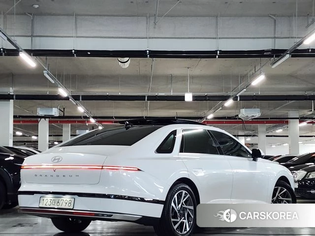 Hyundai Grandeur (GN7) id 3914871 из Кореи 13