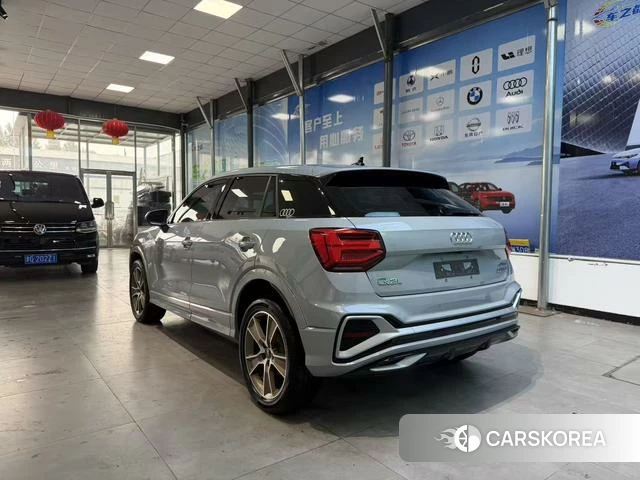 Audi Q2L 2023 Серебристо-серый из Китая, фото 3