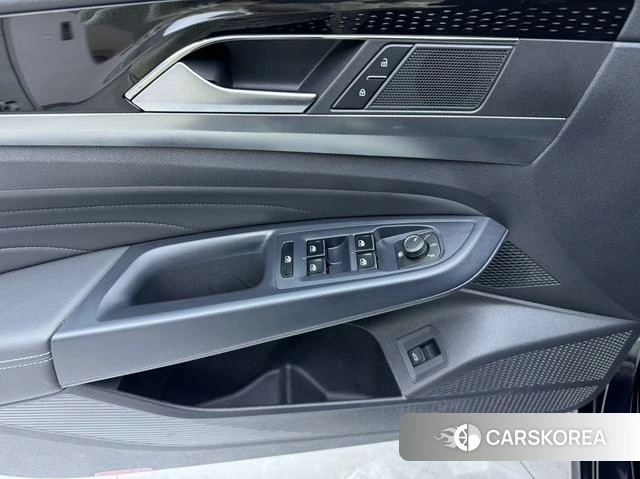 Volkswagen Passat id 4336004 из Китая 15