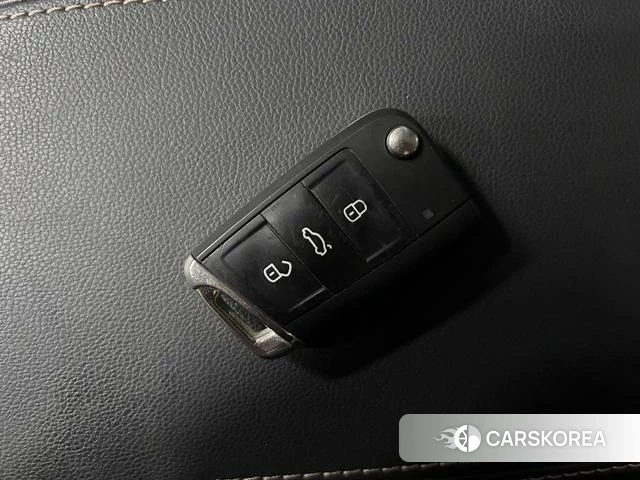 Volkswagen Lavida id 4236766 из Китая 13