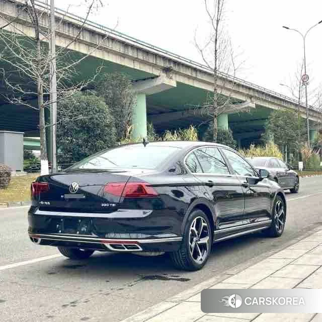 Volkswagen Magotan 2022 Черный из Китая, фото 3