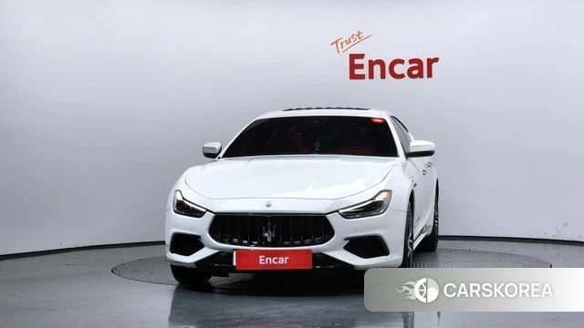 Maserati Ghibli id 4428917 из Кореи 23