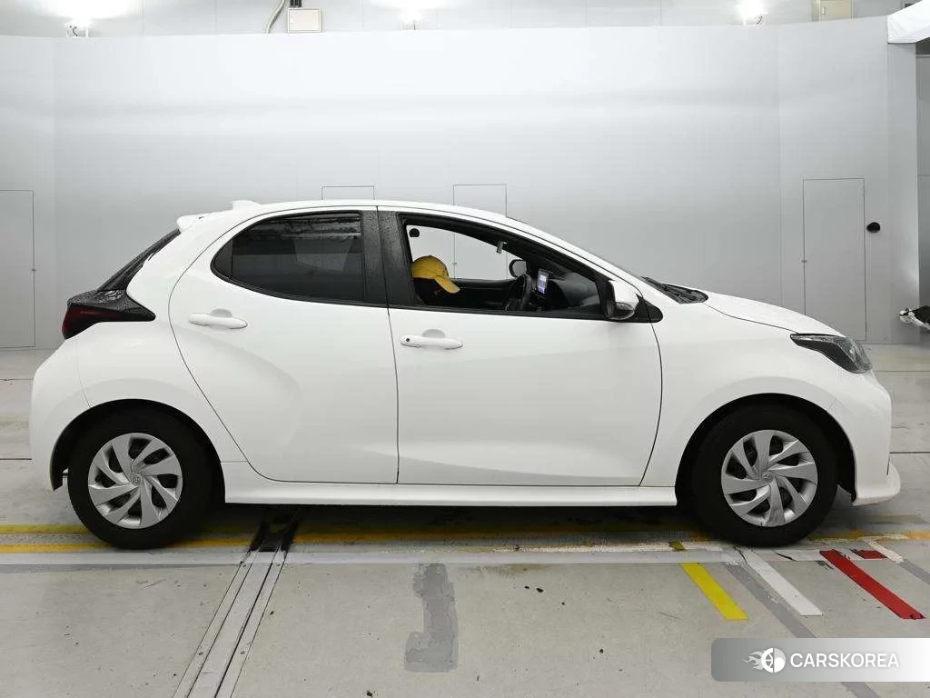Toyota Yaris 2021 из Японии, фото 3