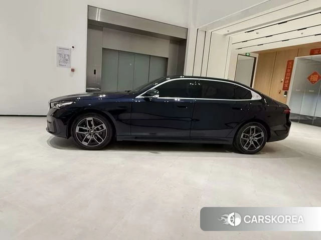 BMW 5 series id 4275511 из Китая 9