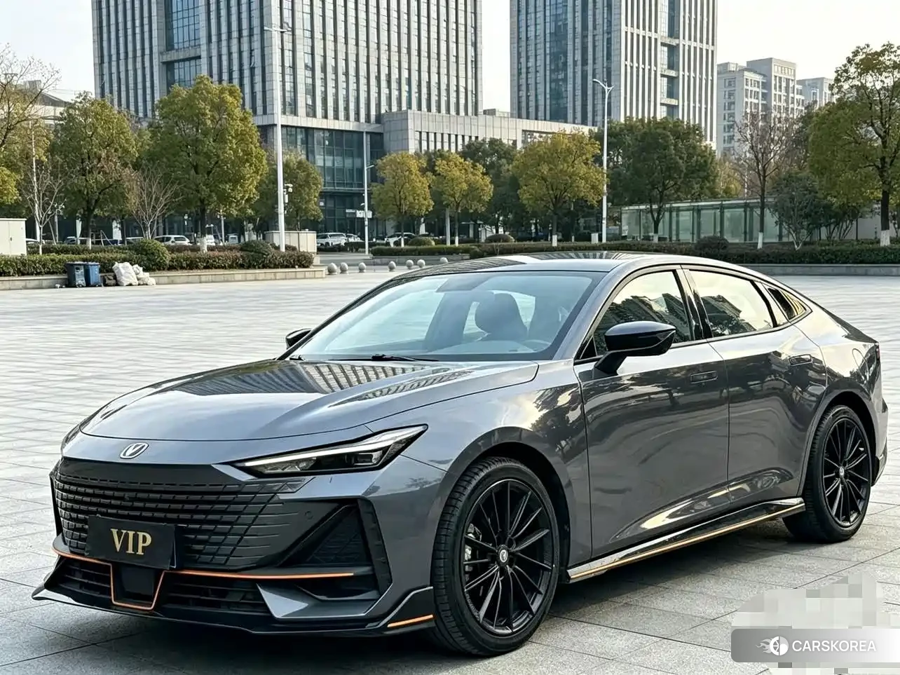 Chang'an UNI-V 2022 Silver/gray из Китая, фото 3