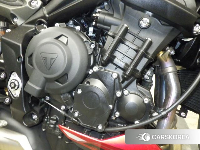 Engine photo