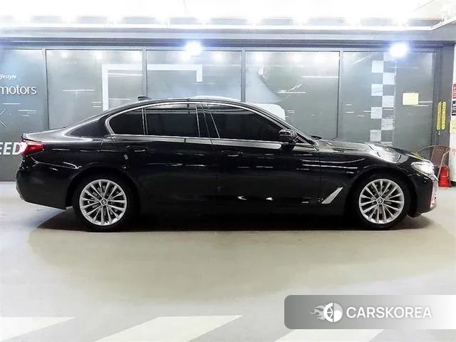 BMW 5 Series (G30) id 3420972 из Кореи 13