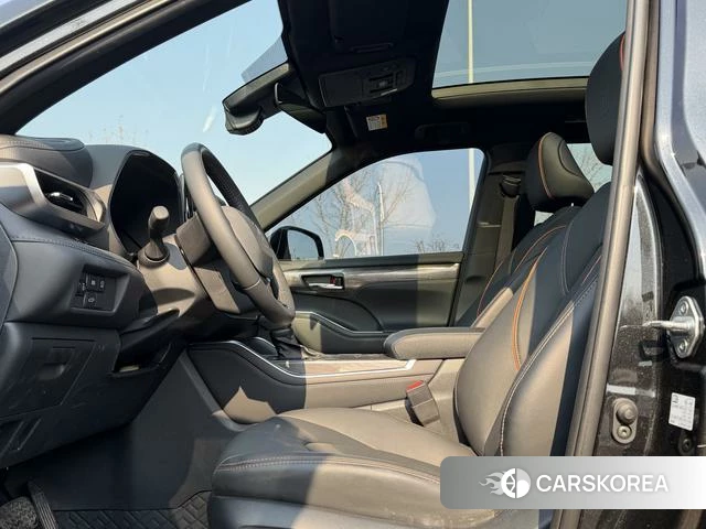 Toyota Crown Lufang 2025 Черный из Китая, фото 3