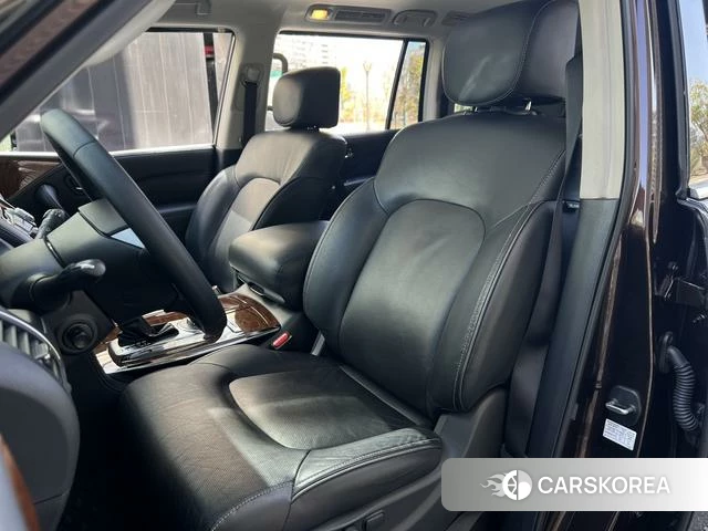 Infiniti QX80 id 4239433 из Китая 21