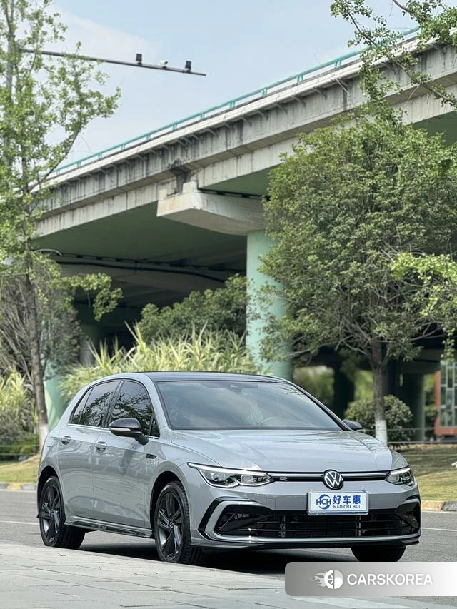 Volkswagen Golf 2024 Темно-серый из Китая, фото 6