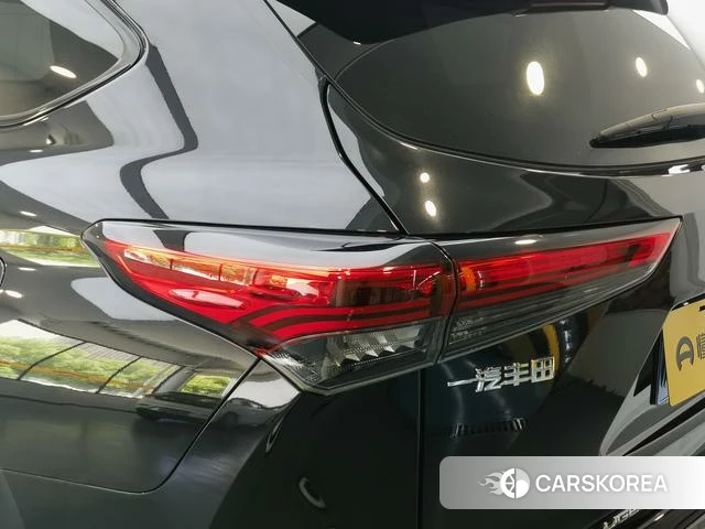 Toyota Crown Lufang id 4333949 из Китая 13