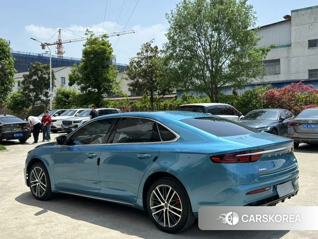 Geely Automobile Xingrui 2022 Синий из Китая, фото 3