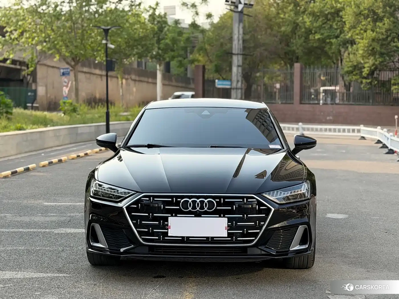Audi A7L id 4600921 из Китая 10