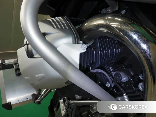 Engine photo