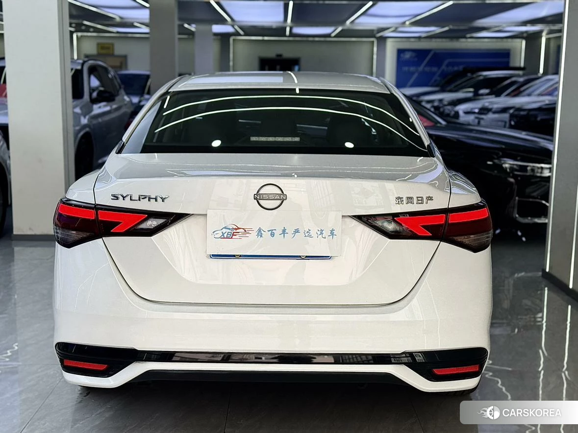 Nissan Xuan Yi 2023 Белый из Китая, фото 5