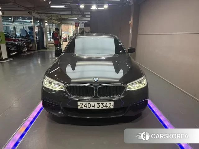 BMW 5 Series (G30) id 3772536 из Кореи 11