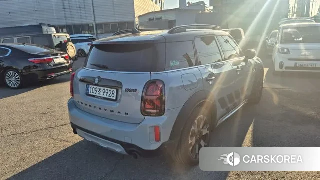 Mini Cooper S Countryman 2022 Светло-серебряный цвет из Кореи, фото 5