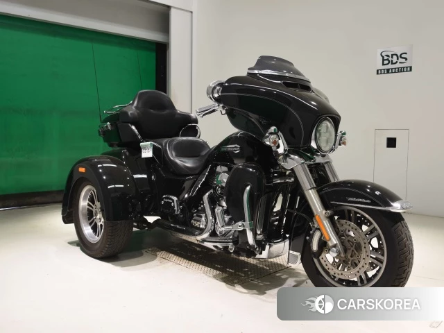 Проданный Harley-Davidson Electra Glide FLHTCUTG1690 2014 из Японии, фото 4