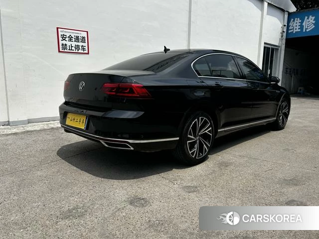 Volkswagen Magotan 2022 Черный из Китая, фото 3