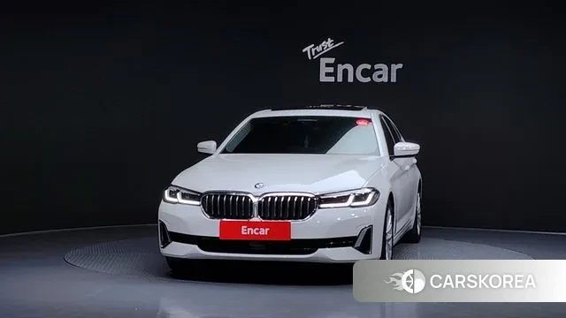 BMW 5 Series (G30) id 3508132 из Кореи 13