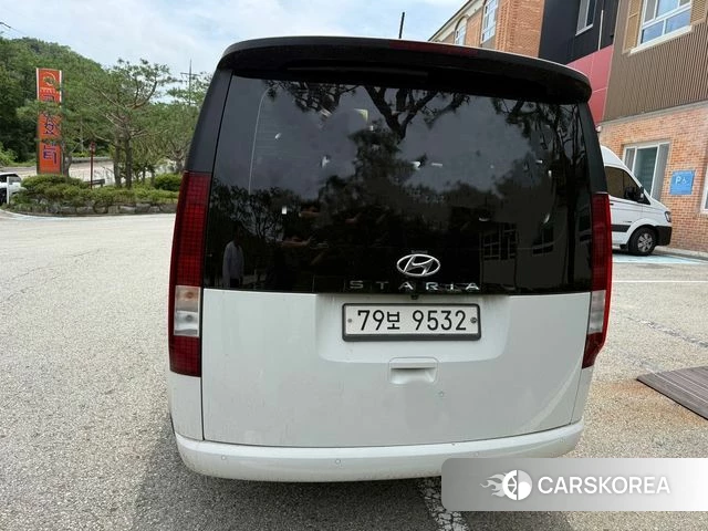 Hyundai Staria 2021 Белый из Кореи, фото 4
