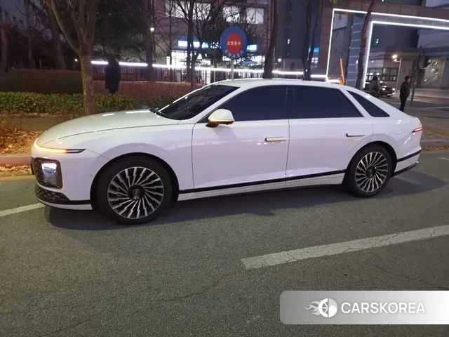 Hyundai Grandeur (GN7) id 3394210 из Кореи 13