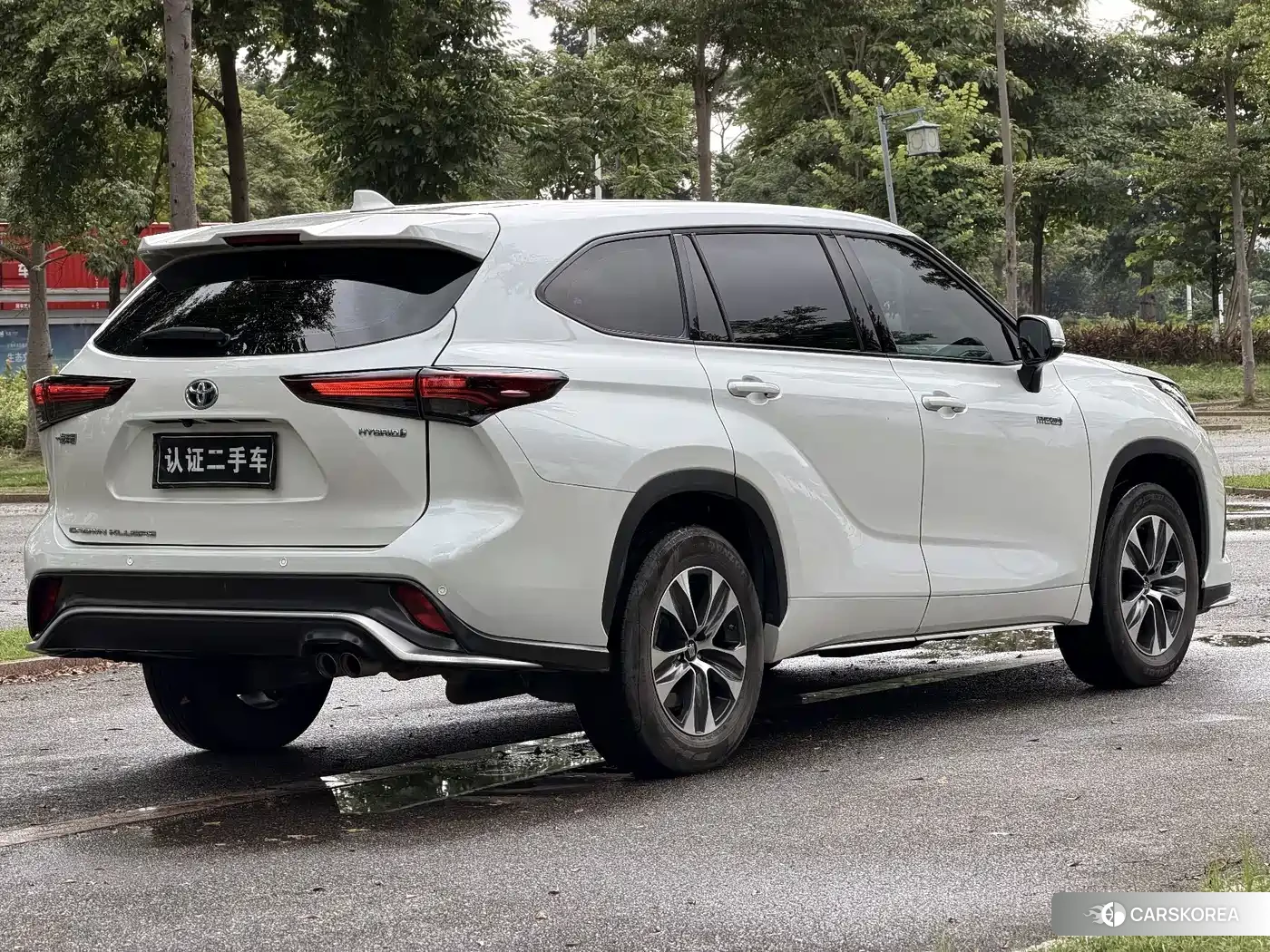 Toyota Crown 2023 Белый из Китая, фото 3