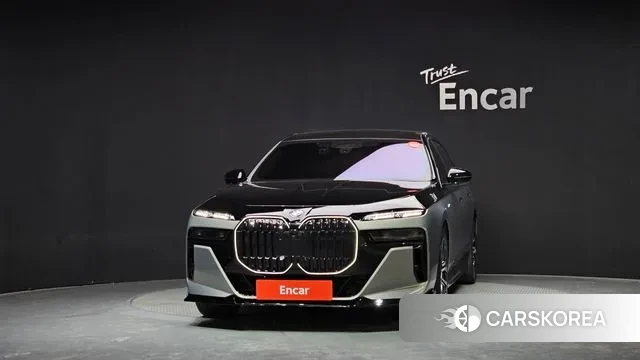 BMW 7 Series (G70) id 3769567 из Кореи 13