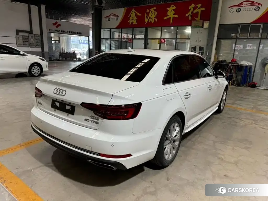 Audi A4L 2019 Белый из Китая, фото 3