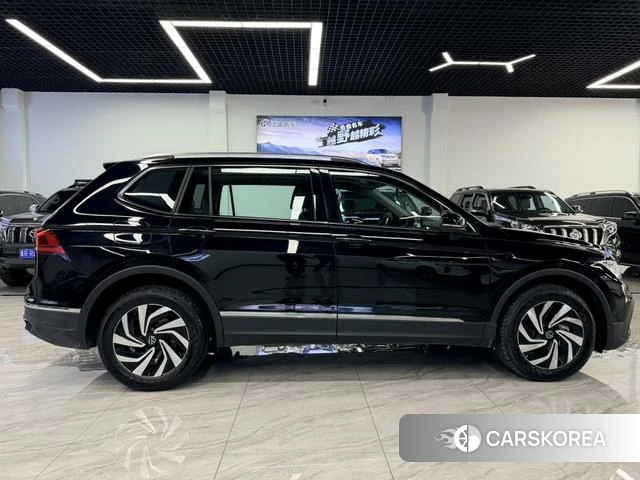 Volkswagen Tiguan L id 4272060 из Китая 11