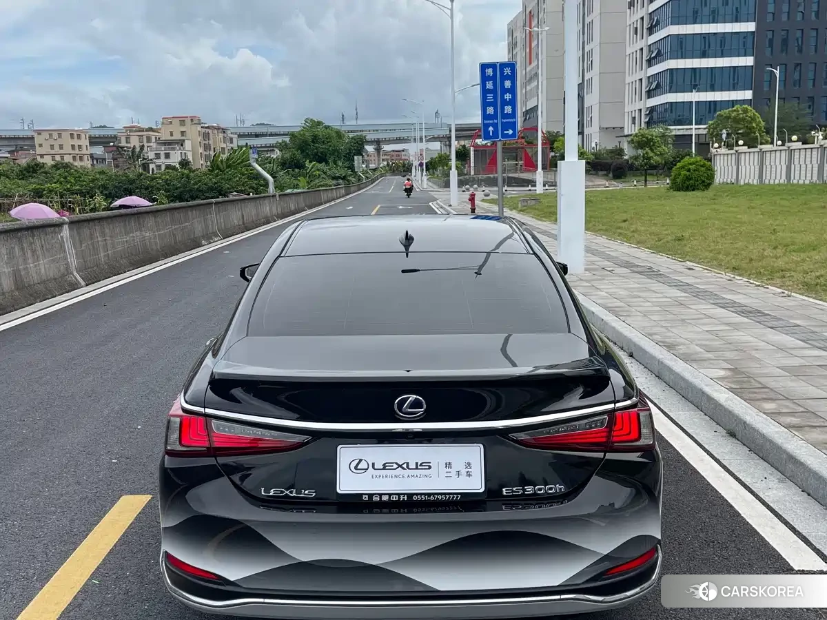 Lexus ES 2022 Черный из Китая, фото 3