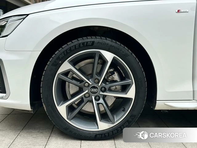 Audi A4L id 4263779 из Китая 8